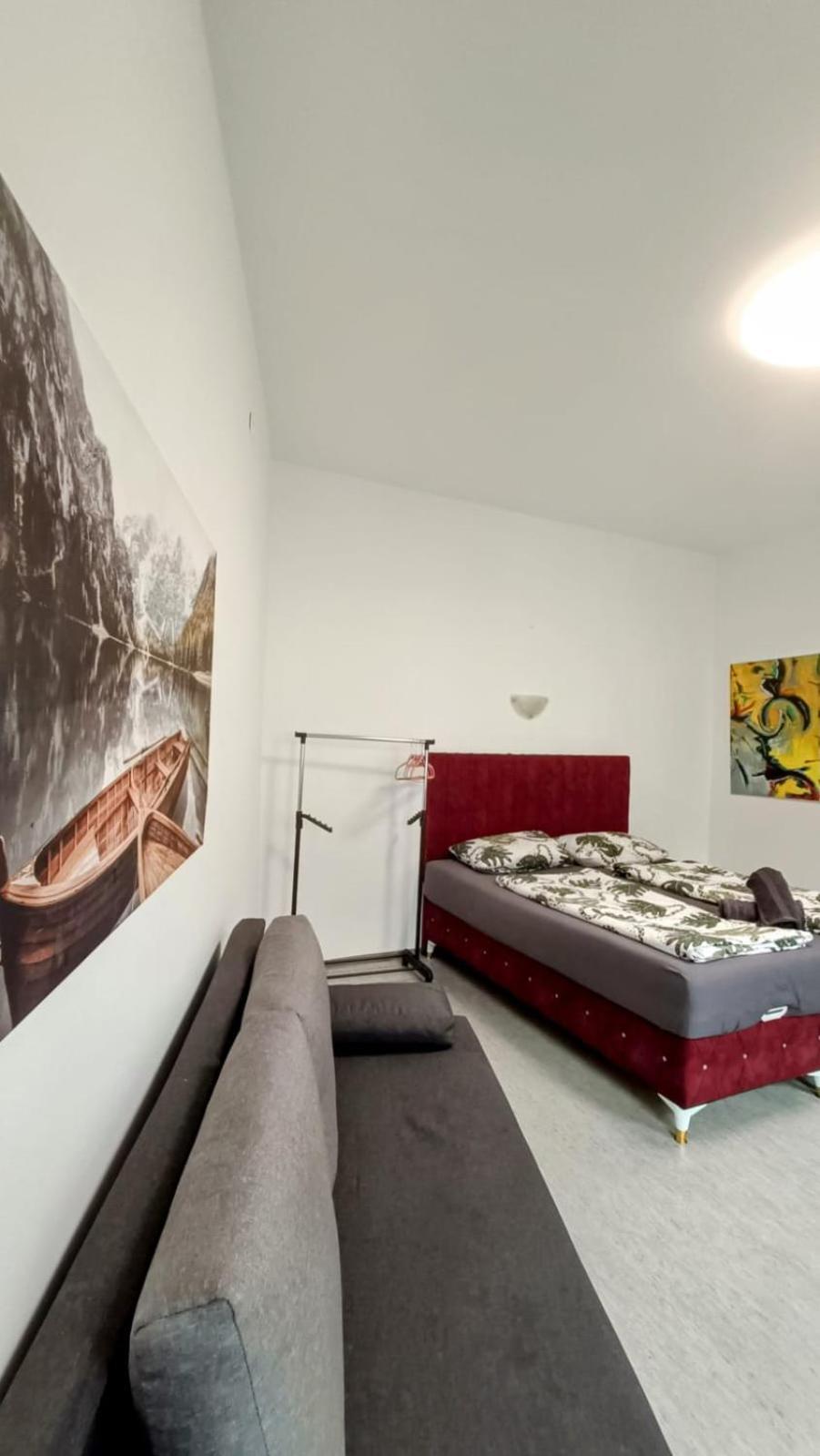 Near Schoenbrunn - Economy Rooms In Shared Apartment At Meidling Train Station Wien Exteriör bild