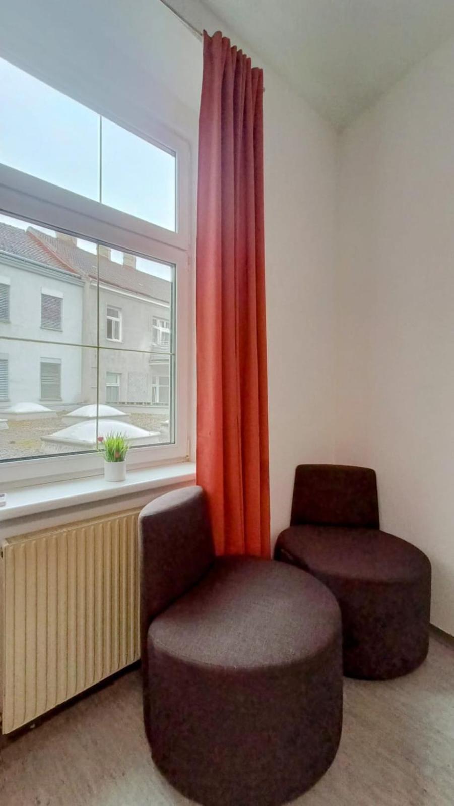 Near Schoenbrunn - Economy Rooms In Shared Apartment At Meidling Train Station Wien Exteriör bild