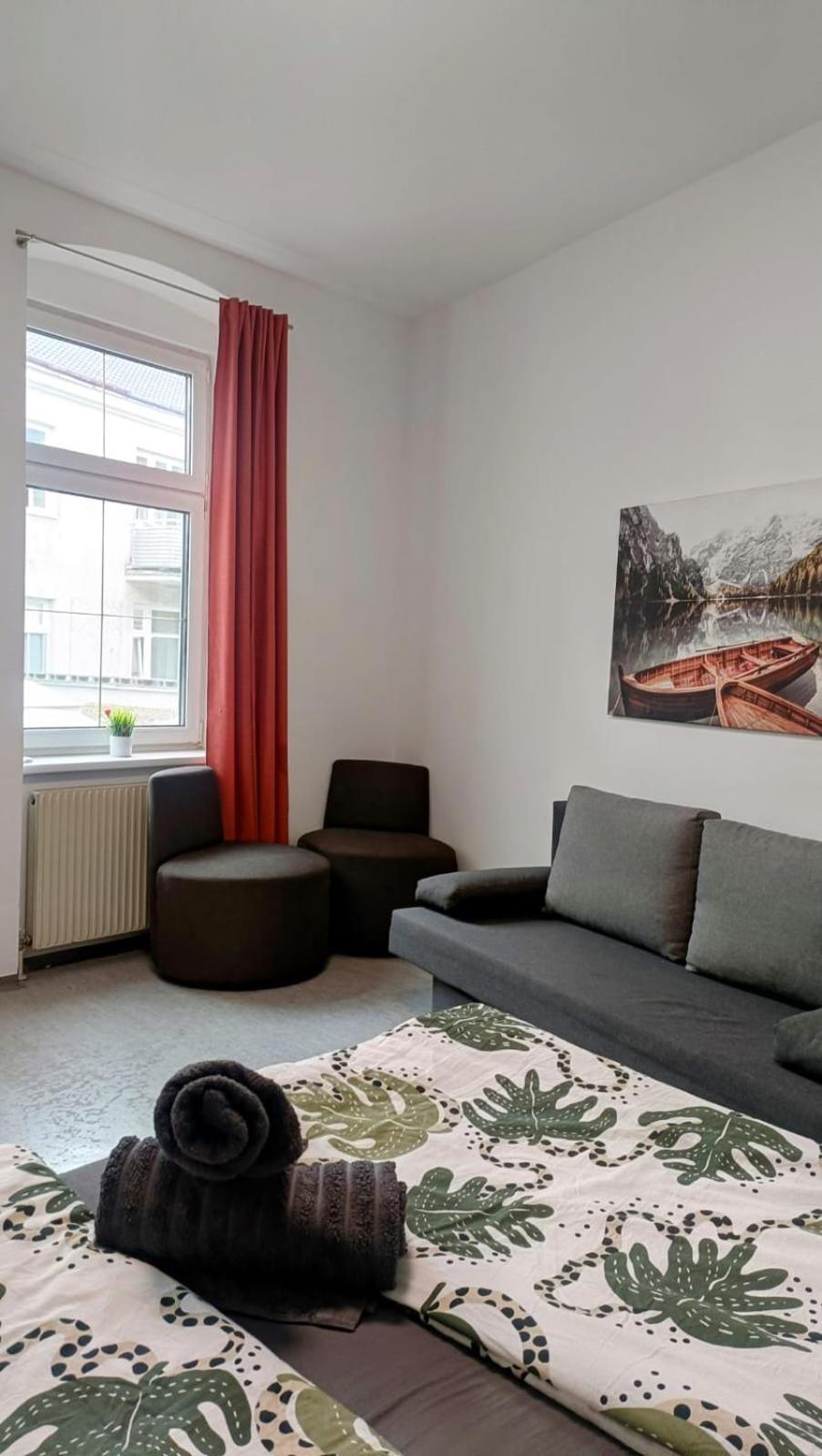 Near Schoenbrunn - Economy Rooms In Shared Apartment At Meidling Train Station Wien Exteriör bild