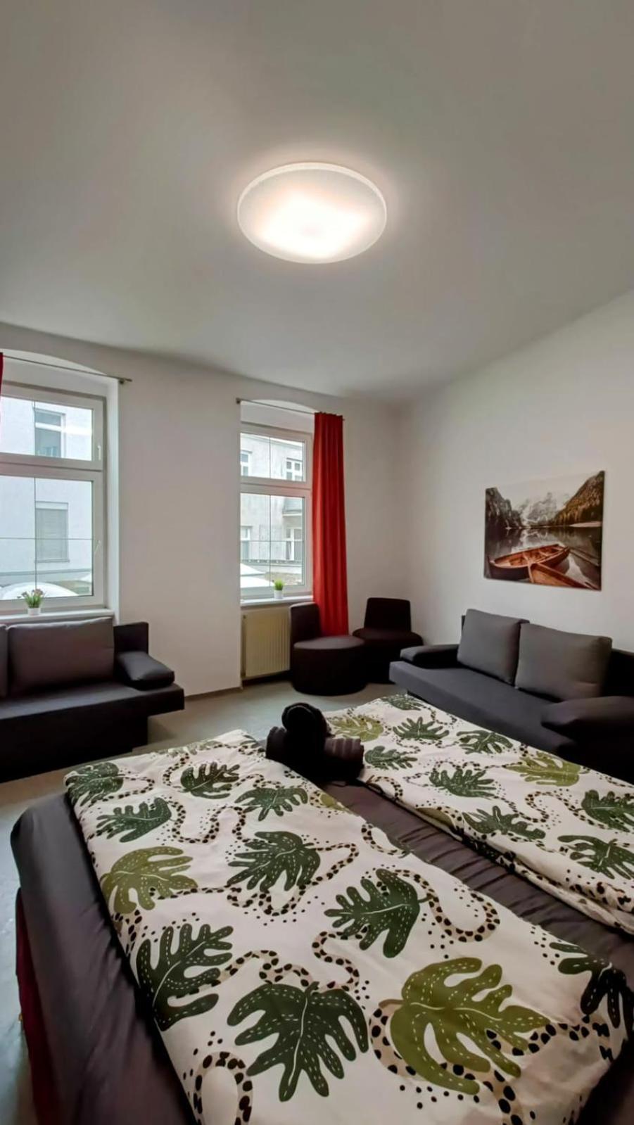 Near Schoenbrunn - Economy Rooms In Shared Apartment At Meidling Train Station Wien Exteriör bild