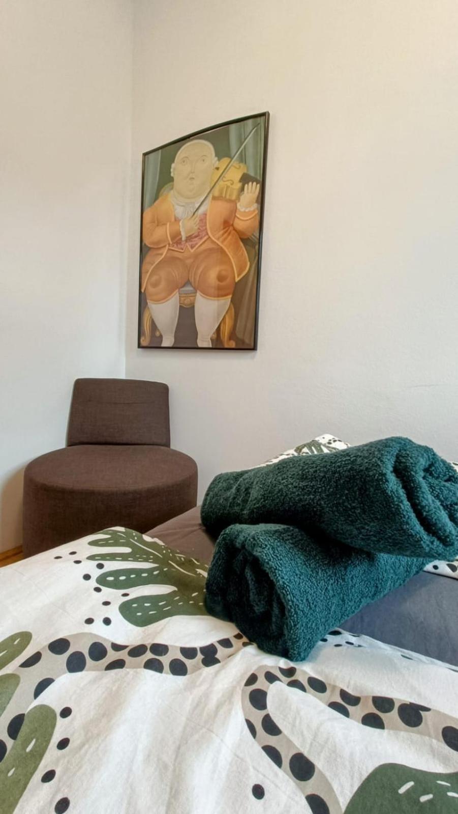 Near Schoenbrunn - Economy Rooms In Shared Apartment At Meidling Train Station Wien Exteriör bild