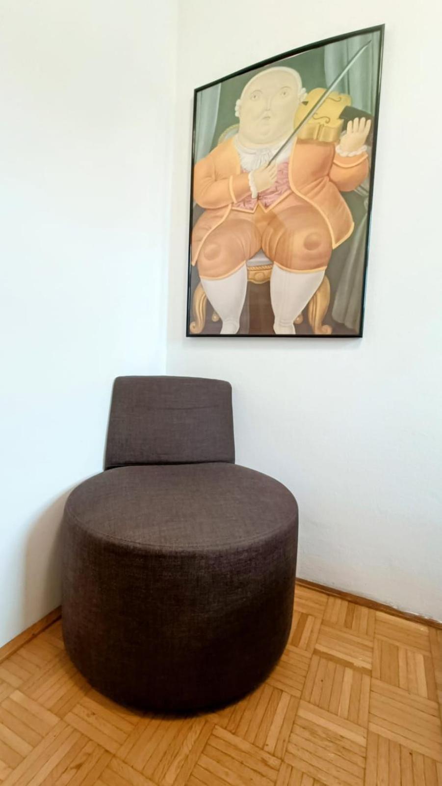 Near Schoenbrunn - Economy Rooms In Shared Apartment At Meidling Train Station Wien Exteriör bild